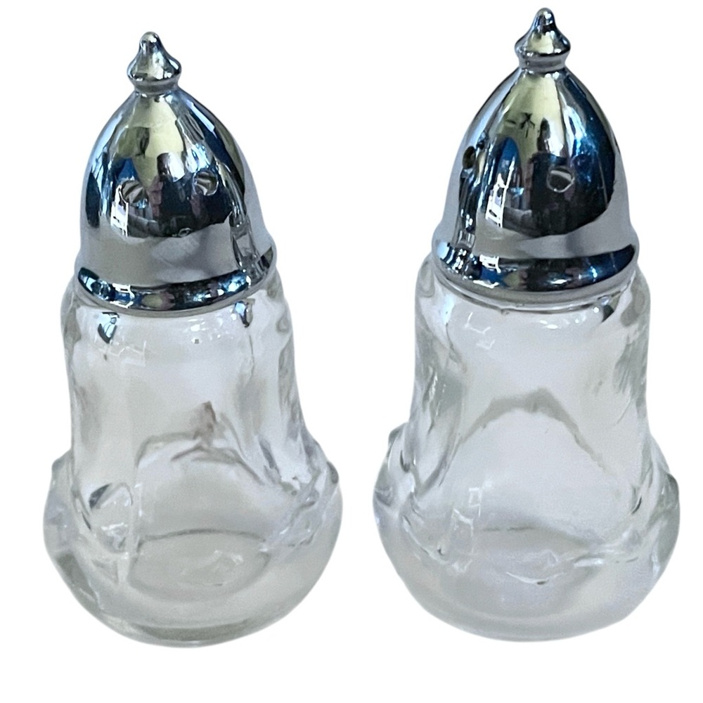 Vintage Clear Glass Salt & Pepper Shakers Chrome Color Metal Lids 2.25" Tall 🌟